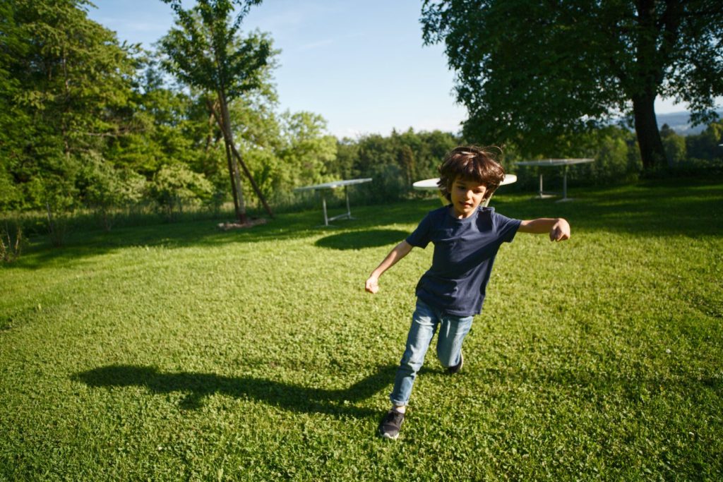 what makes kids grind their teeth